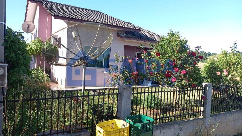 CASA NO CENTRO DE NOVO HORIZONTE COM 150 M2 DE AREA CONSTRUIDA