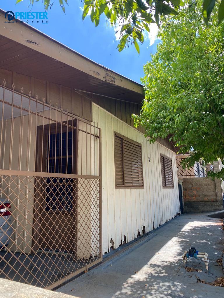 EXCELENTE CASA COM PORÃO NO BAIRRO SÃO MIGUEL