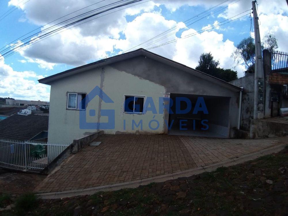 CASA DE 2 PISOS COM MAIS DE 200 M2 DE AREA CONSTRUIDA