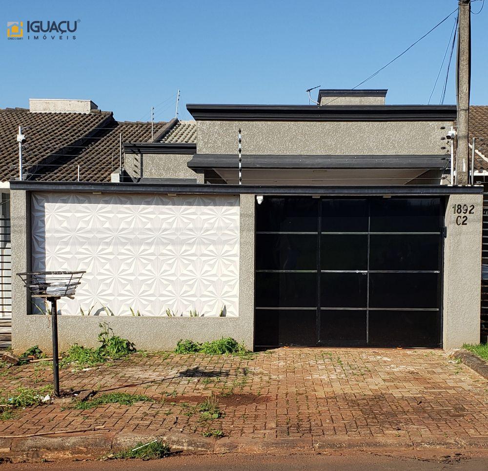 Linda Casa a venda no bairro Jardim Ipê em Foz do Iguaçu - PR.