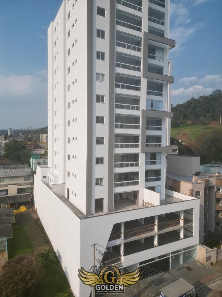 APARTAMENTO TIPO 03 NO EDIFICIO ITAÚNA