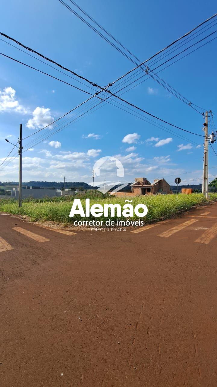 Terreno de esquina no loteamento Adamante 