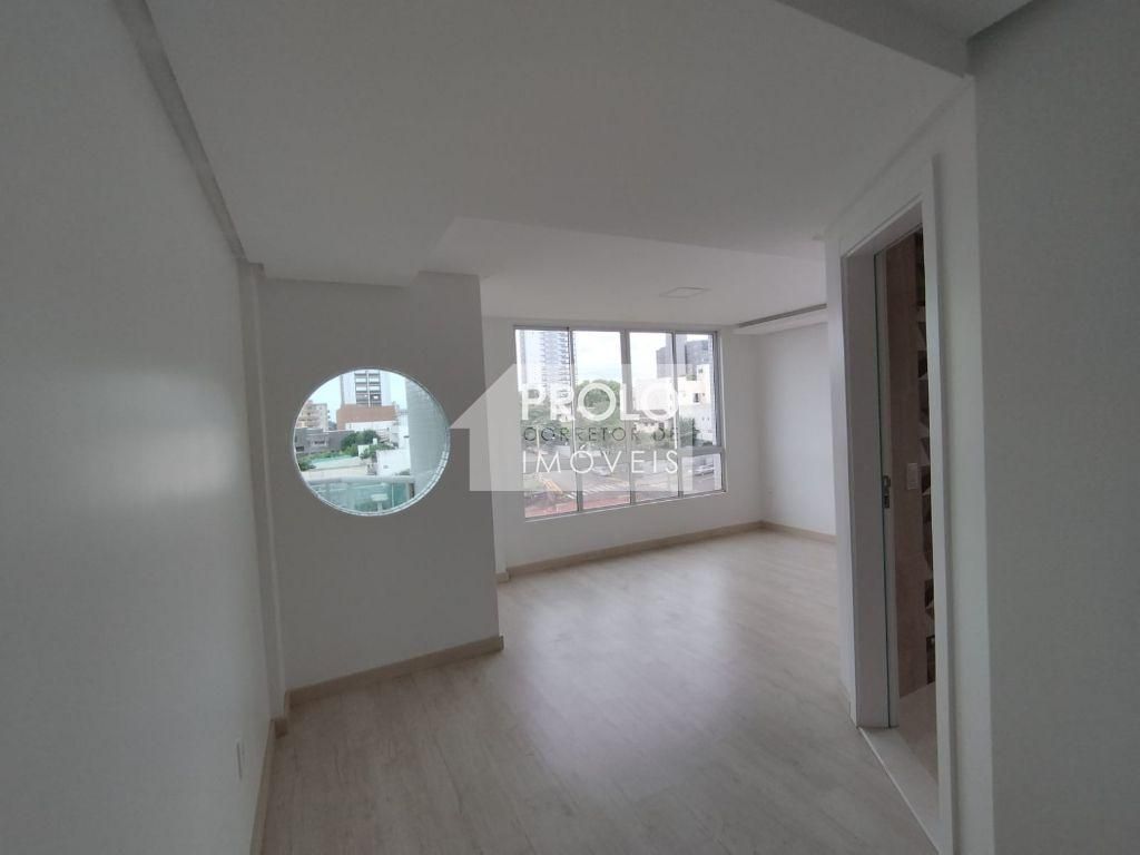 APARTAMENTO NA REA CENTRAL.