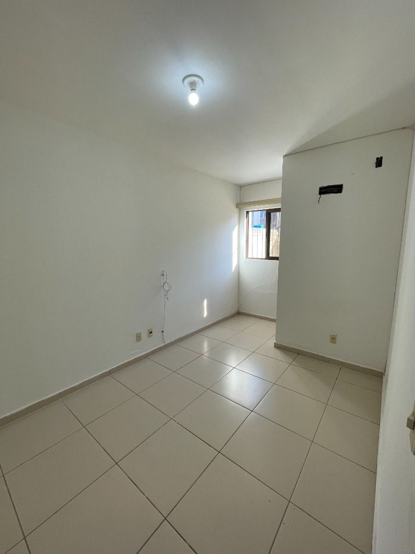 Apartamento com 2 dormitórios à venda, 54 m² por R$ 230.000,00...