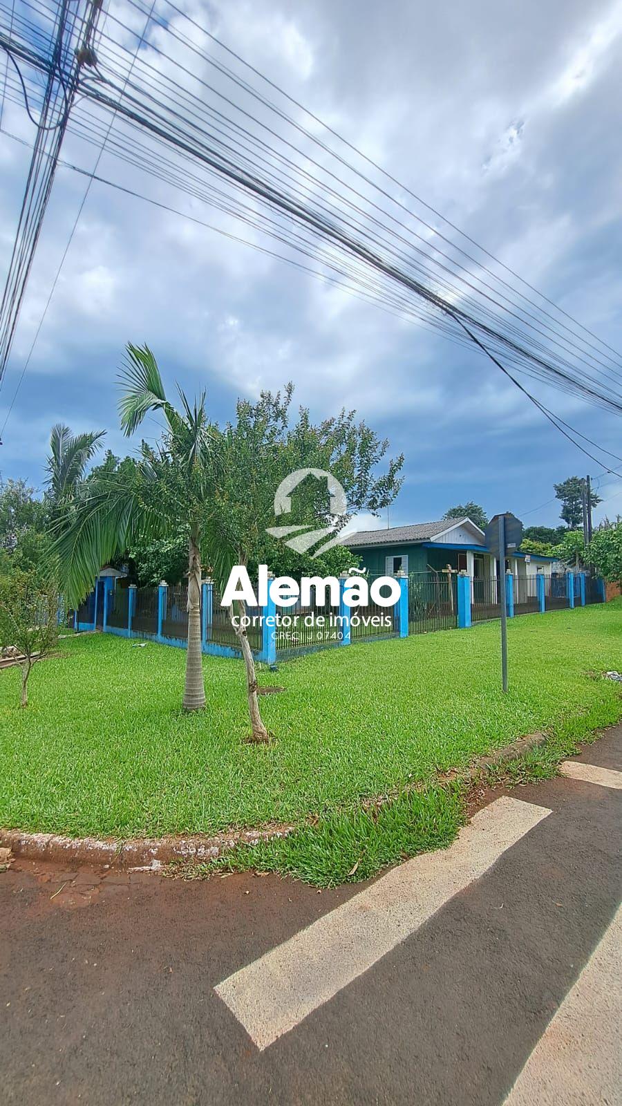 Combo de casas  em lote de esquina