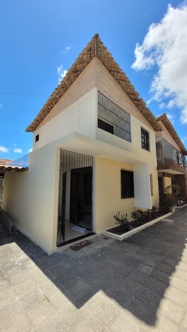 Casa com 3 dormitórios à venda por R$ 350.000 - Ernesto Geisel...