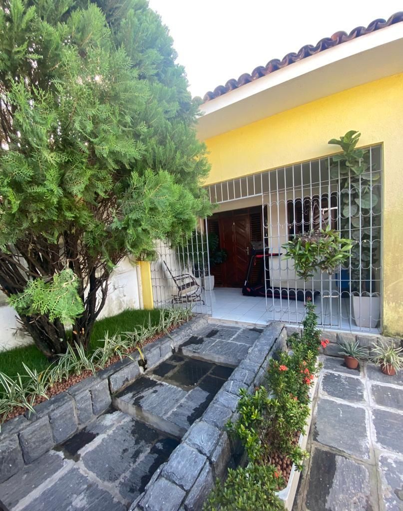 Casa com 3 dormitórios à venda, 160 m² por R$ 500.000,00 - Ern...