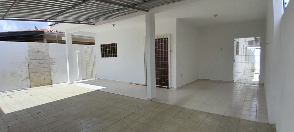 Casa com 3 dormitórios à venda, 130 m² por R$ 390.000,00 - Ern...