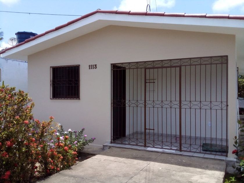 Casa com 3 dormitórios à venda, 150 m² por R$ 300.000,00 - Ern...