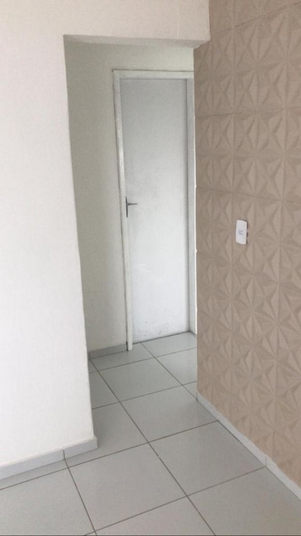 Apartamento com 2 dormitórios à venda por R$ 120.000,00 - Erne...