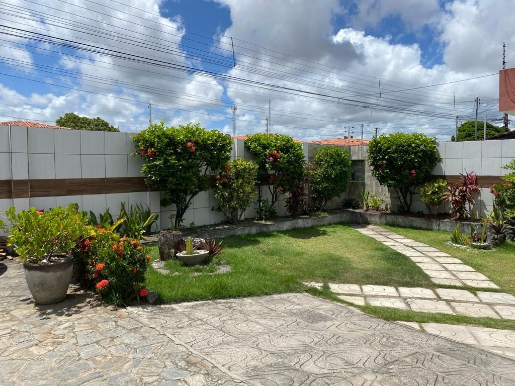 Casa com 3 quartos à venda por R$ 880.000,00 - Cristo Redentor...