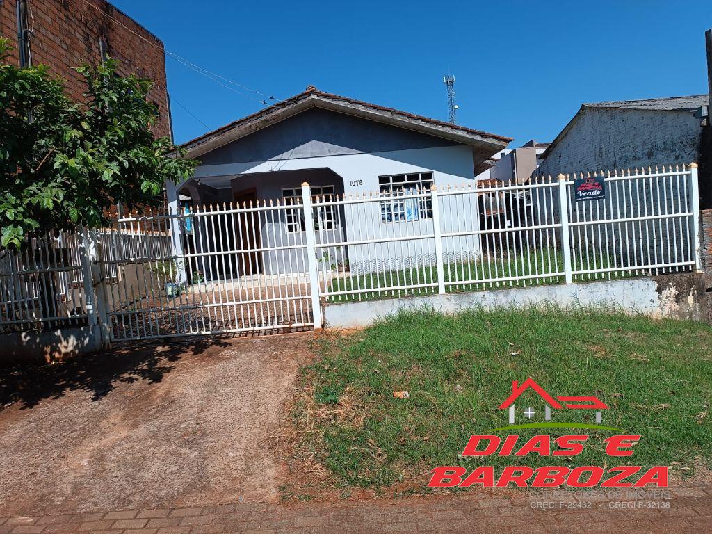  Lote de 262,5m com casa de 80m, localizado no bairro So Francisco em Ampre.