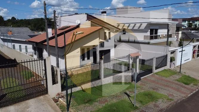 VENDE-SE LINDA CASA ALTO PADRÃO MOBILIADA 