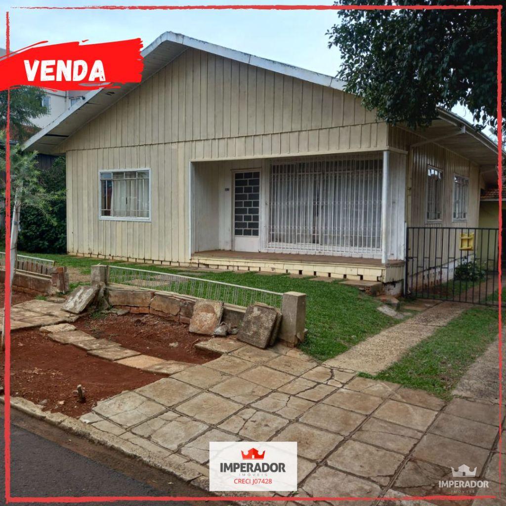 TERRENO COM CASA LOCALIZADO NA RUA GUARANI 