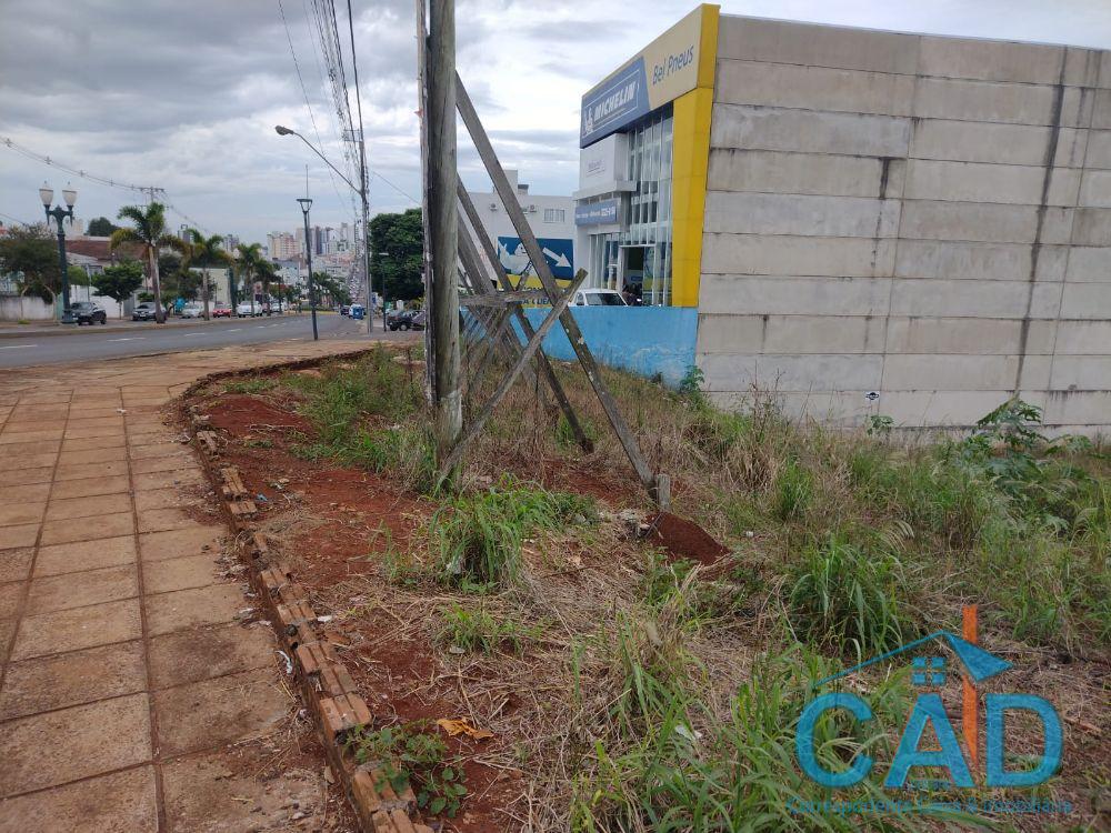 Terreno com frente Para a Avenida Tupi