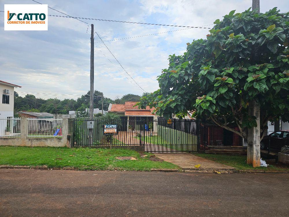 LINDA CASA DE 250 M,LOTE DE 318 M ,02 QUADRAS DA AV. NO CORAO DE STA IZABEL 