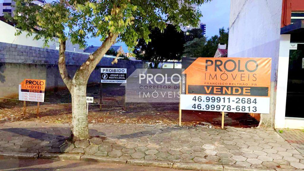 LOTE COMERCIAL NO CENTRO. 