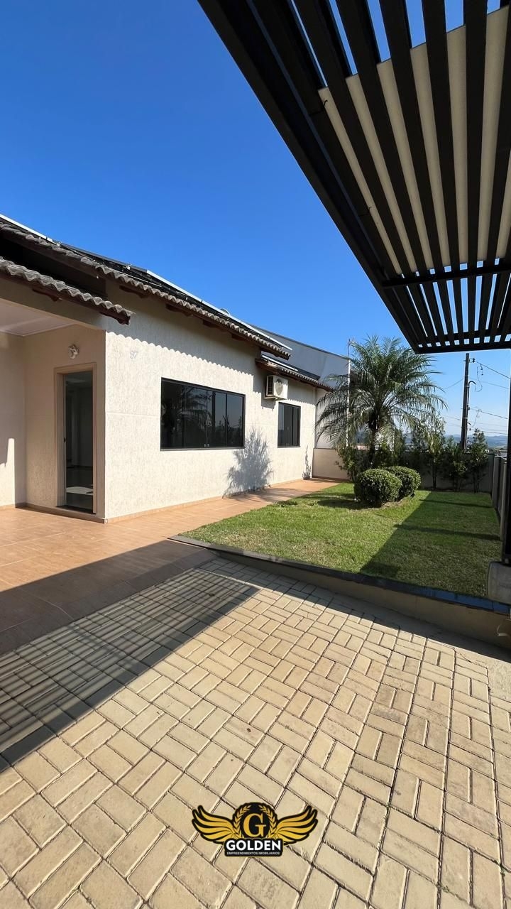 LINDA CASA COM PISCINA PRONTA PARA MORAR!!