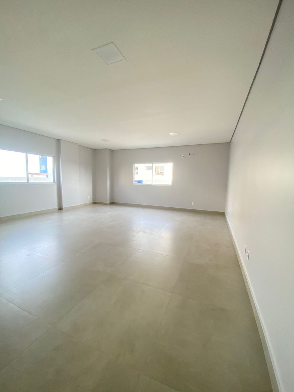 SALA COMERCIAL NOVA NO 2 ANDAR