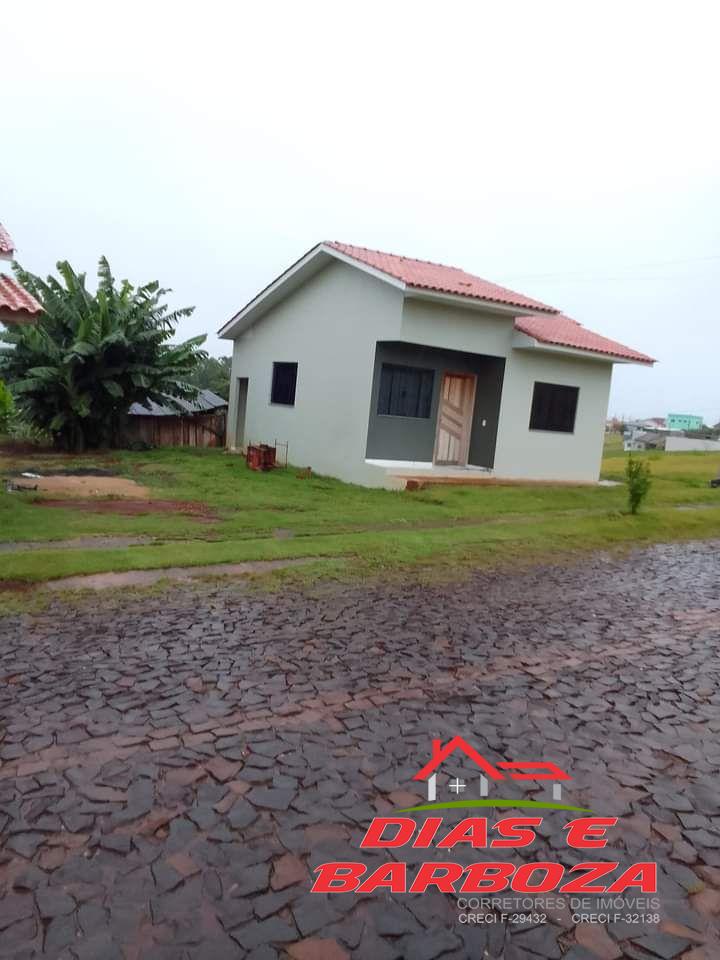 Lote de 327,99m com casa de 50m, localizado no Loteamento Furlan em Ampre.