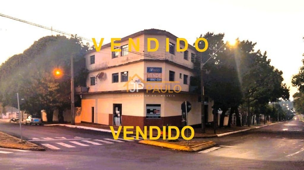 Prédio comercial e residencial