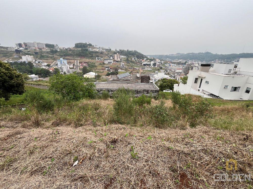 TERRENO COM VISTA PRIVILEGIADA EM REGIÃO NOBRE DA CIDADE