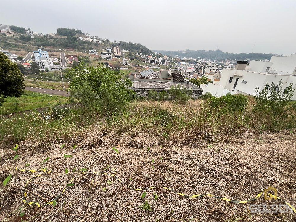 TERRENO COM VISTA PRIVILEGIADA EM REGIÃO NOBRE DA CIDADE