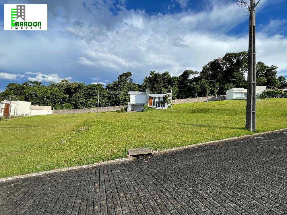 TERRENO - CONDOMINIO RESID. AMPERE-PR