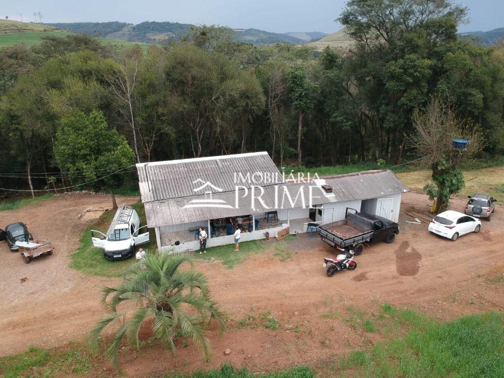 Sítio à venda na Linha Carmélia, a 3 km da cidade