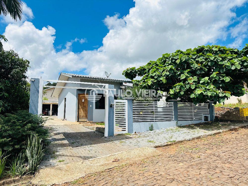 CASA DE ALVENARIA COM TERRENO DE 372 M2 