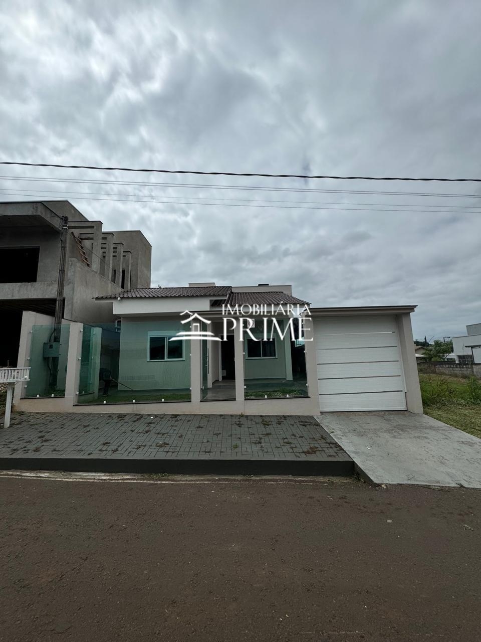 Casa toda em laje à venda no bairro Jardim Floresta.
