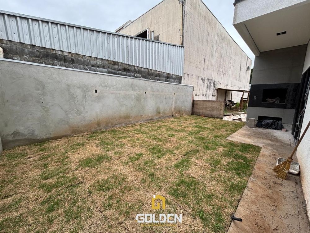 SOBRADO EM ÓTIMA LOCALIZAÇÃO NO BAIRRO JD. SEMINÁRIO