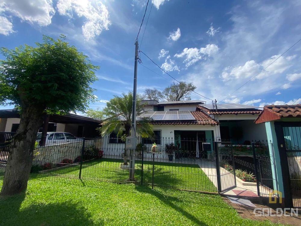 CASA NO BAIRRO MARRECAS COM LOTE GRANDE