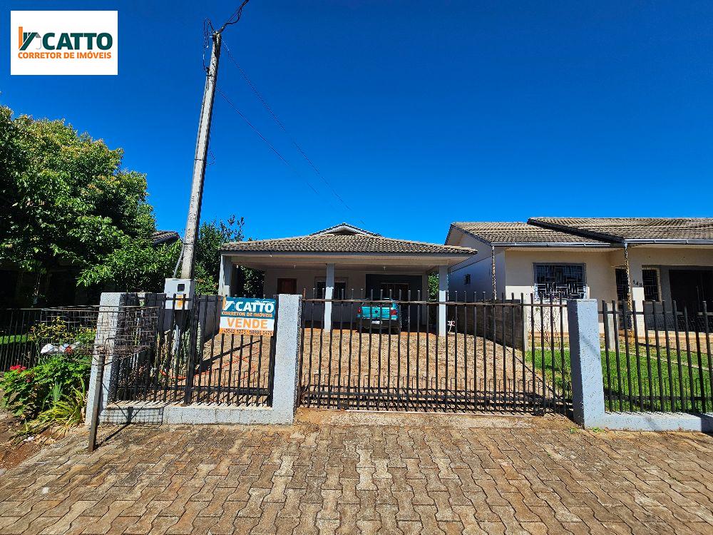 LINDA CASA LOCALIZADA NA SAIDA PARA O SANTUARIO, EM STA IZABEL DO OESTE PR