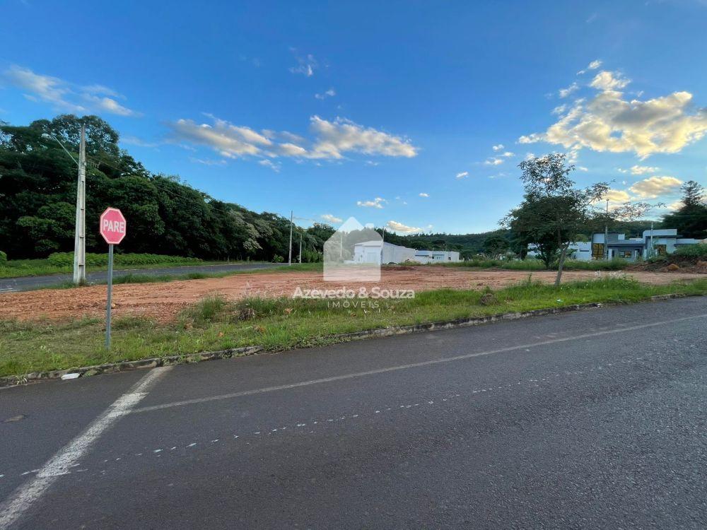 TERRENO AMPLO E COM 4 FRENTES NO JARDIM SEMINRIO