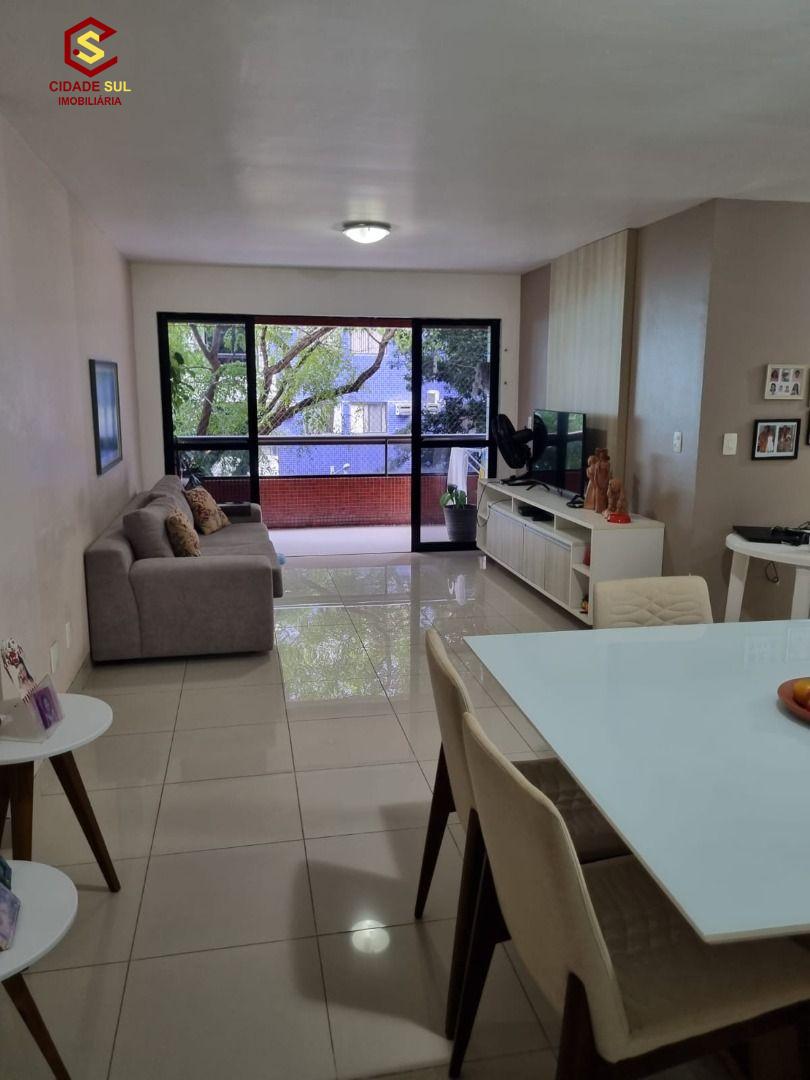 Apartamento com 3 dormitórios à venda, 123m² por R$ 790.000,00...