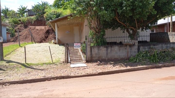 Vende-se Casa mista localizado no Loteamento Zanettin 