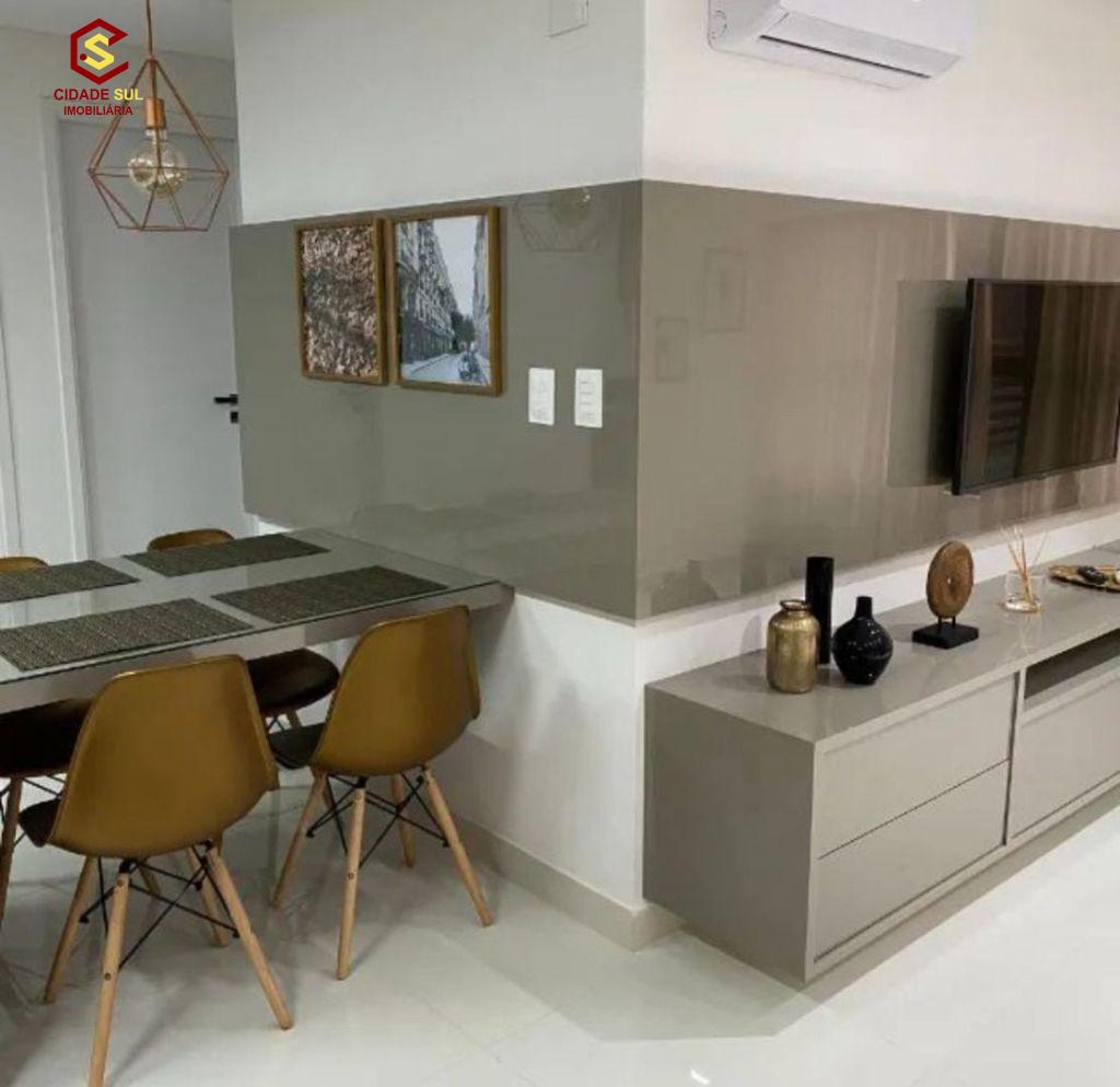 Apartamento com 2 dormitórios à venda, 52 m² por R$ 595.000,00...