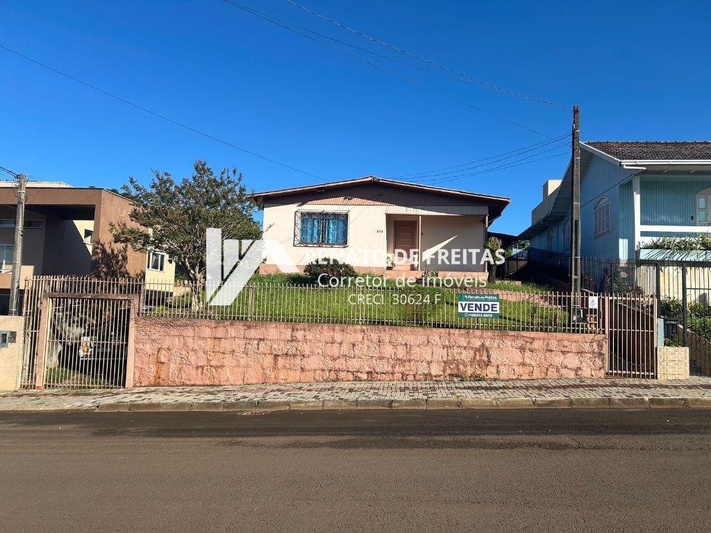 Casa bem localizada