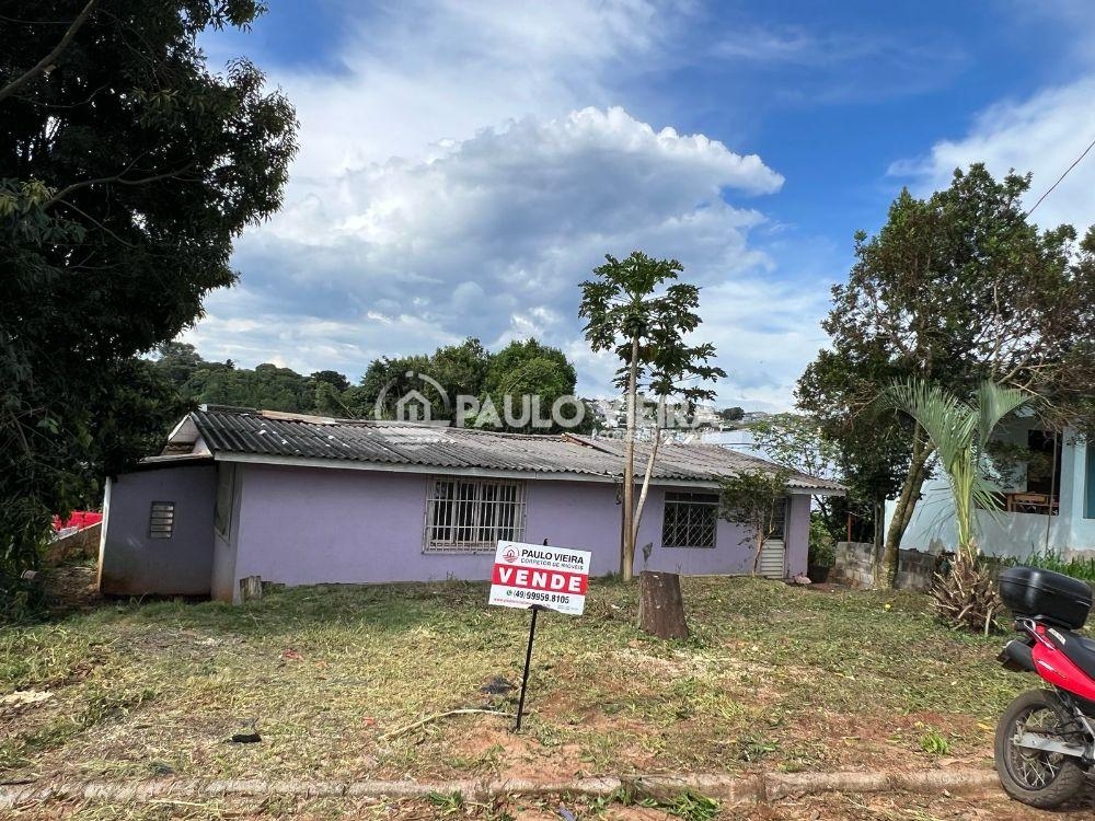 LOTE COM CASA DE ALVENARIA - PR?XIMO ESCOLA E POSTO SAUDE