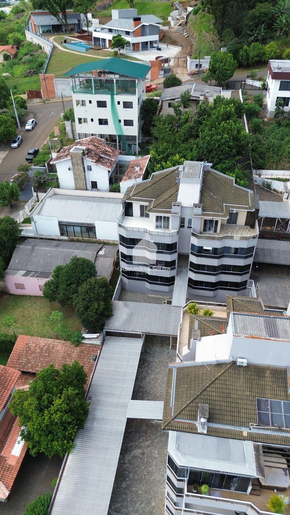 Azevedo & Souza de Imveis em Francisco Beltro/PR