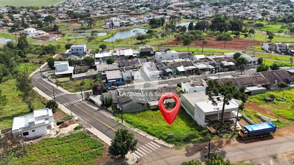 TERRENO DE ESQUINA NO LOTEAMENTO PINHEIROS