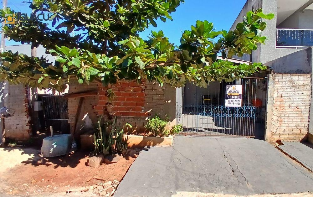Casa a Venda no Jardim Universitário em Foz do Iguaçu-PR.
