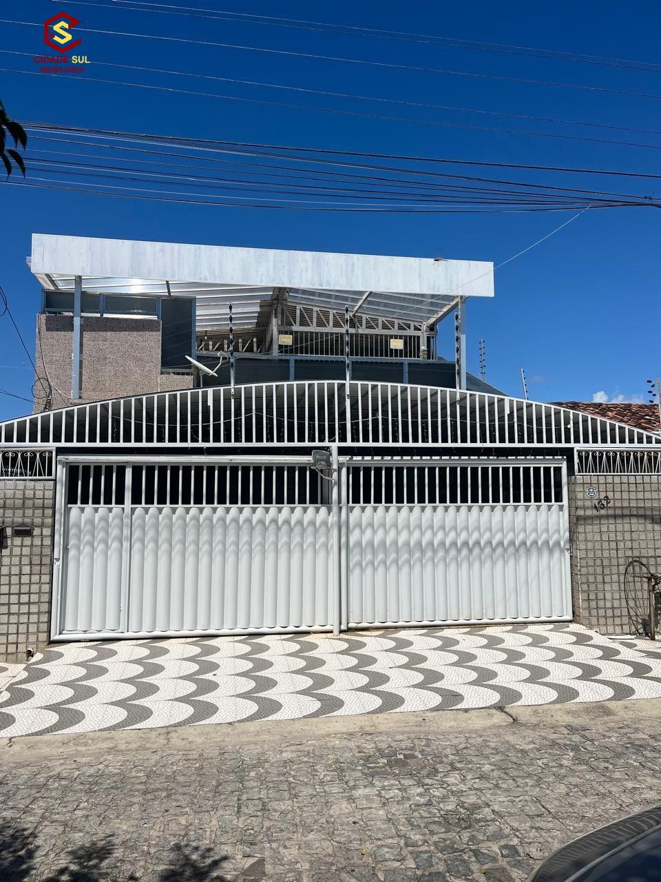 Casa á venda em Jaguaribe por R$650 Mil