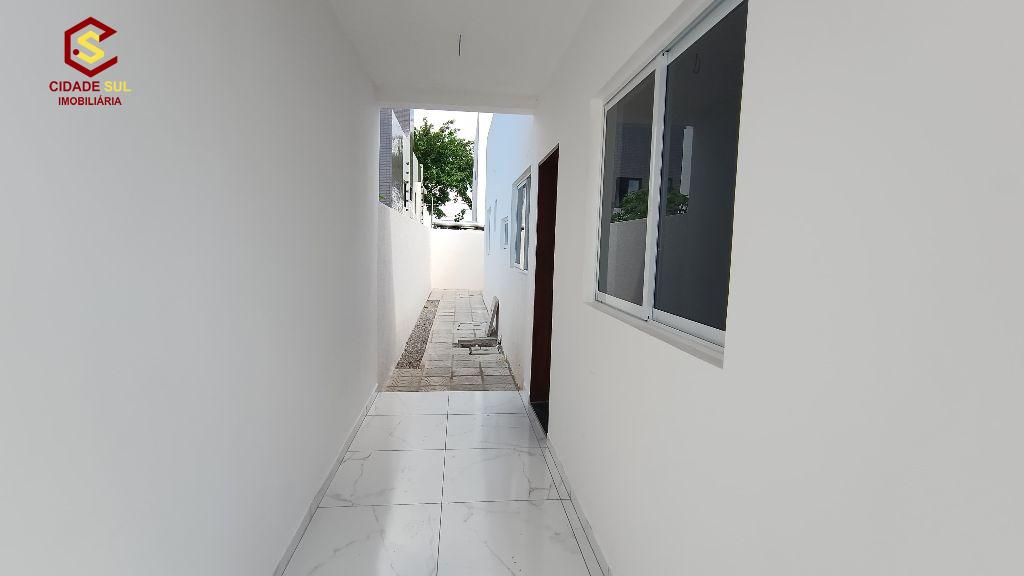 Casa á venda 2 quartos sendo um suíte por R$250 Mil no João Pa...