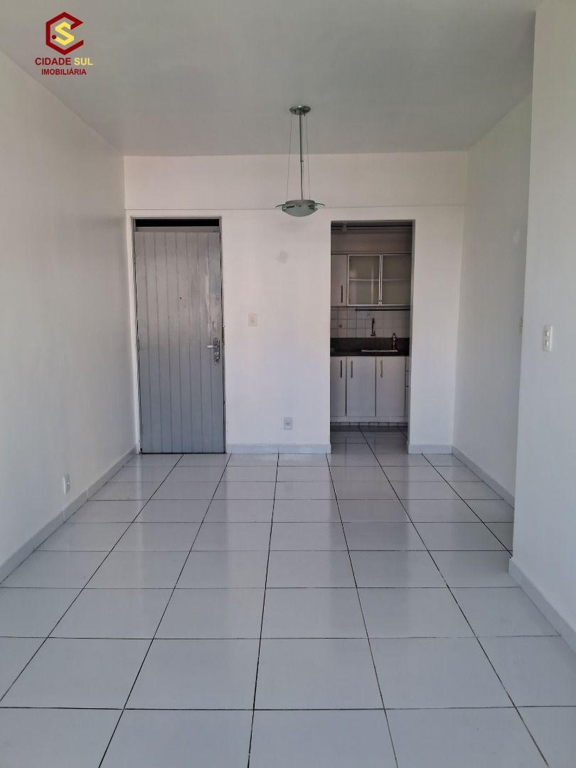 Apartamento á vemda 3 quartos sendo 1 suíte em Miramar por R$2...