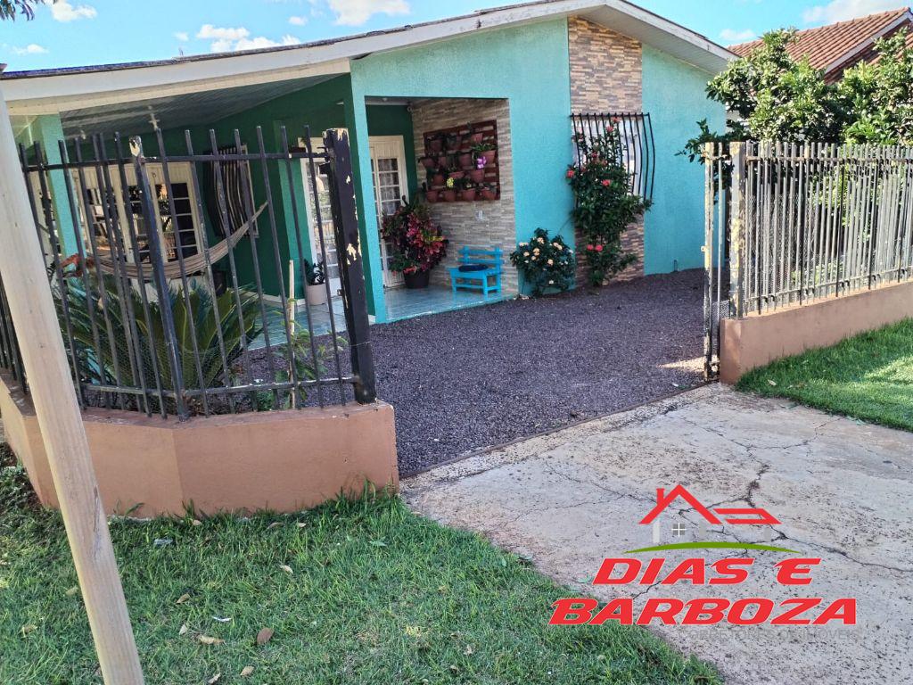 Lote de esquina com 175,5m com casa de 105m, localizado no Bairro Santa Mnica