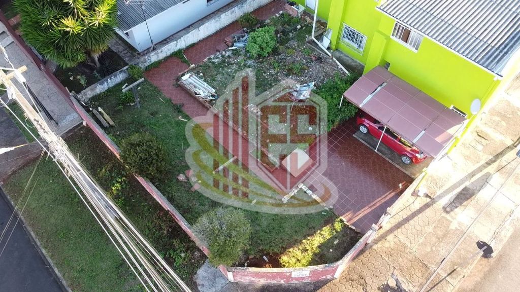 Vende-se ótimo terreno de esquina