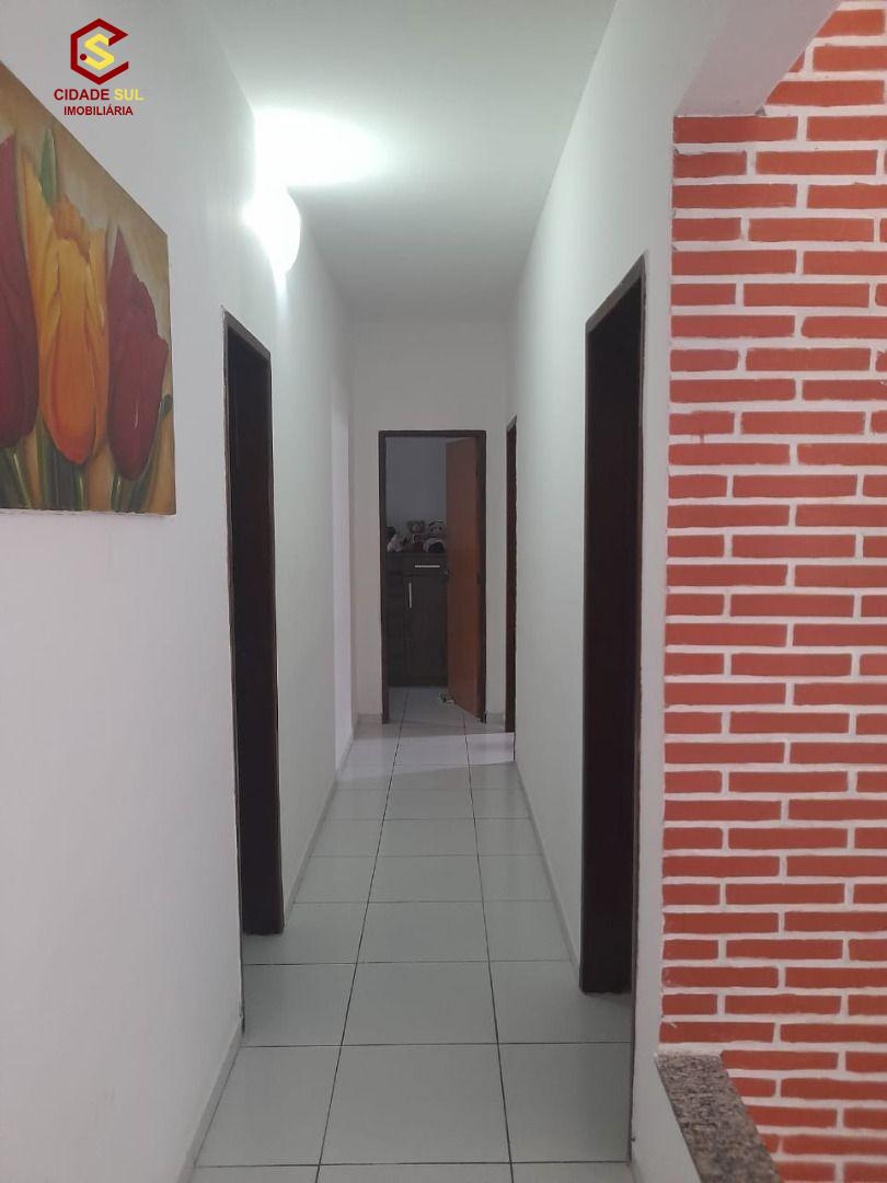 Casa com 3 dormitórios à venda, 200 m² por R$ 550.000,00 - Joã...