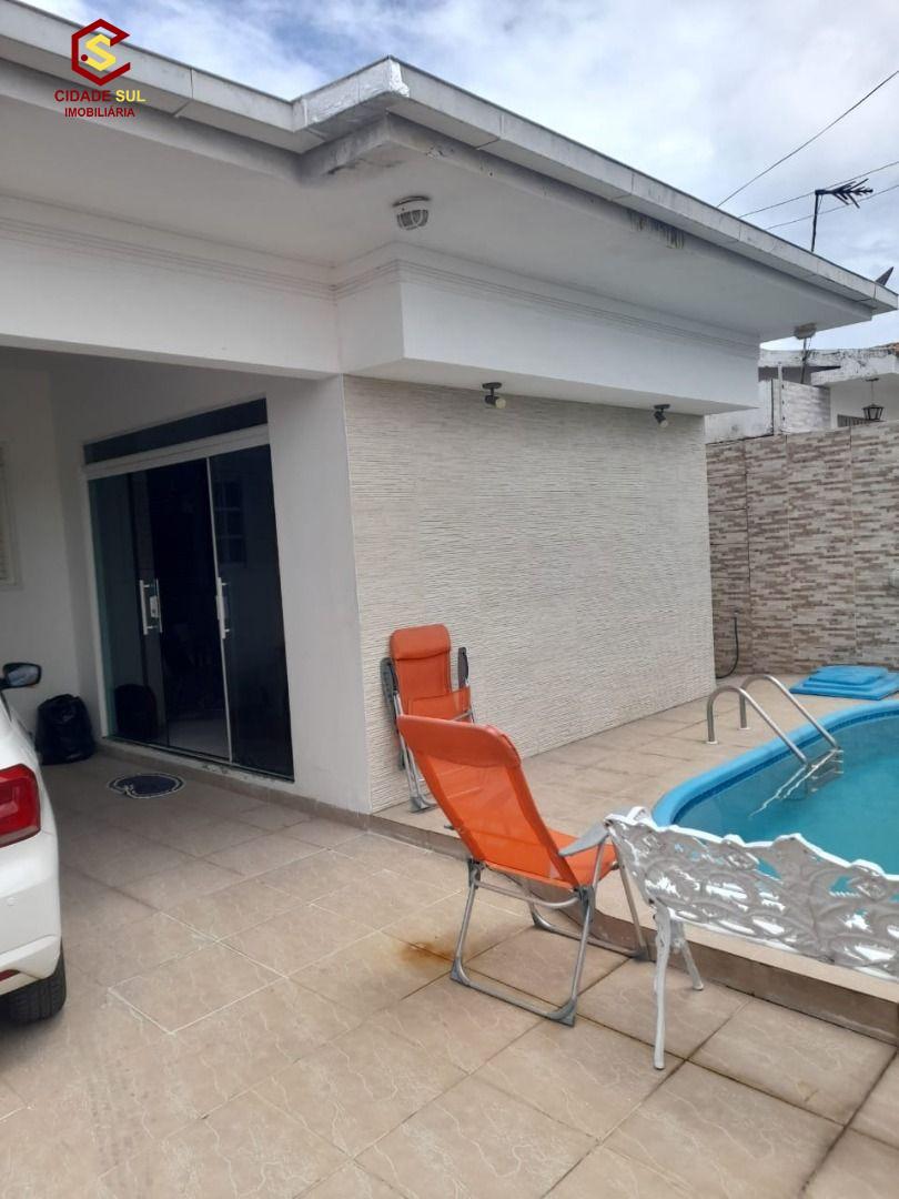 Casa com 3 dormitórios à venda, 200 m² por R$ 550.000,00 - Joã...